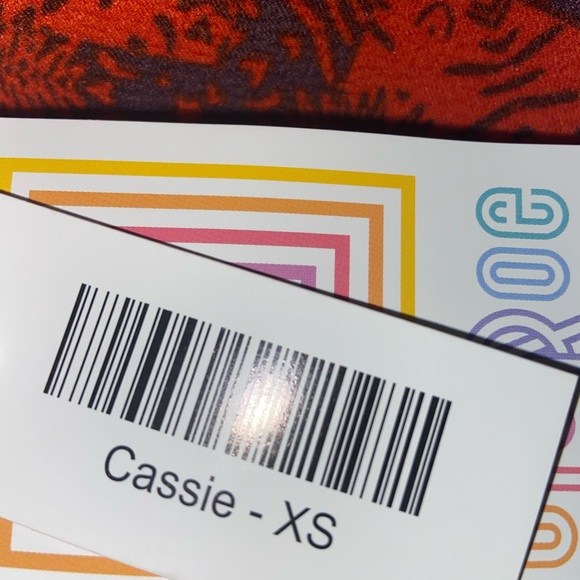 Red LuLaRoe Cassie - XS - Picture 2 of 2
